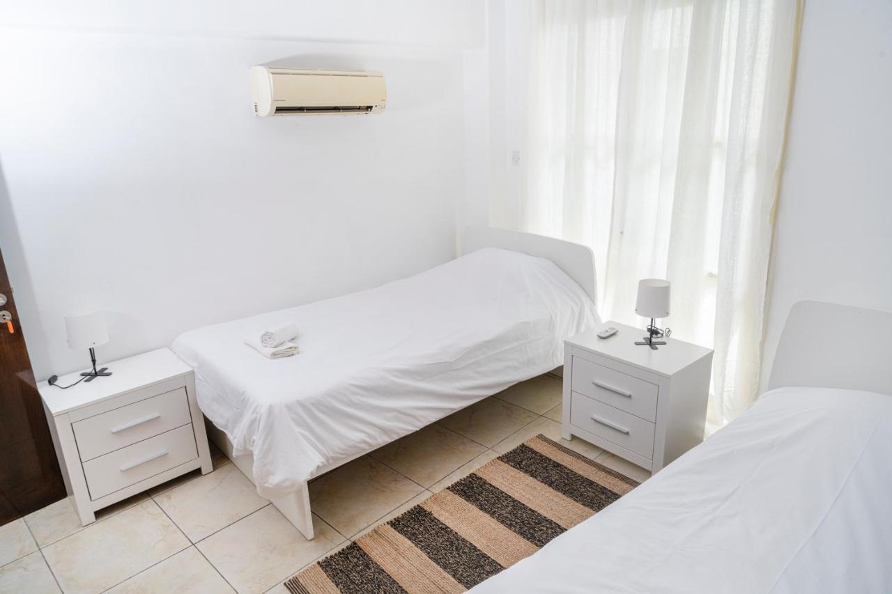Private Room In Shared Flat Nicosie Extérieur photo