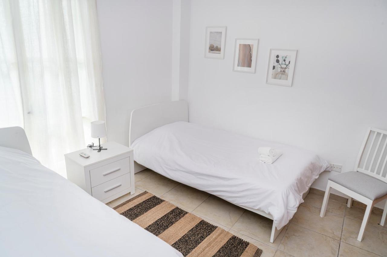 Private Room In Shared Flat Nicosie Extérieur photo