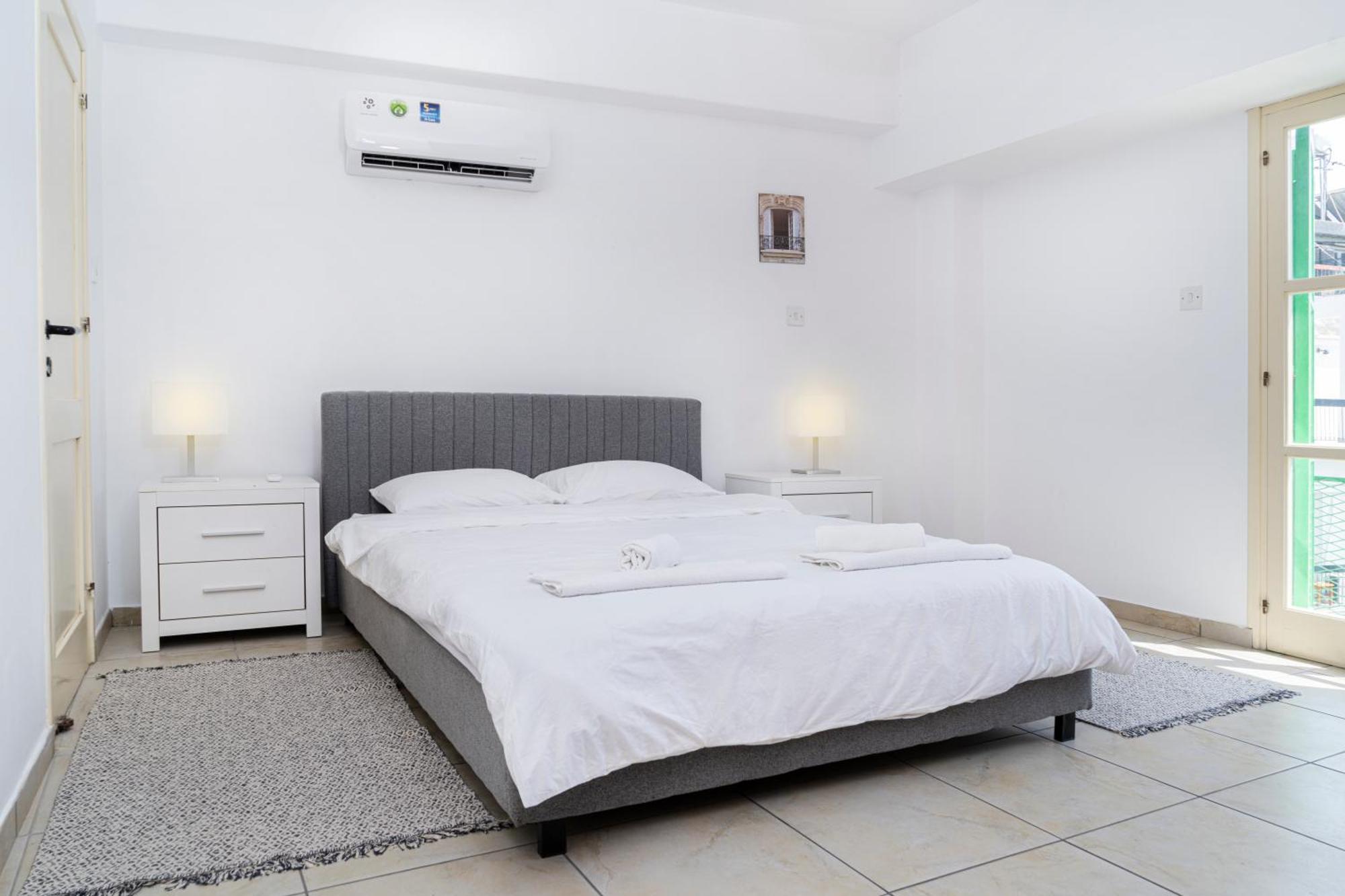 Private Room In Shared Flat Nicosie Extérieur photo