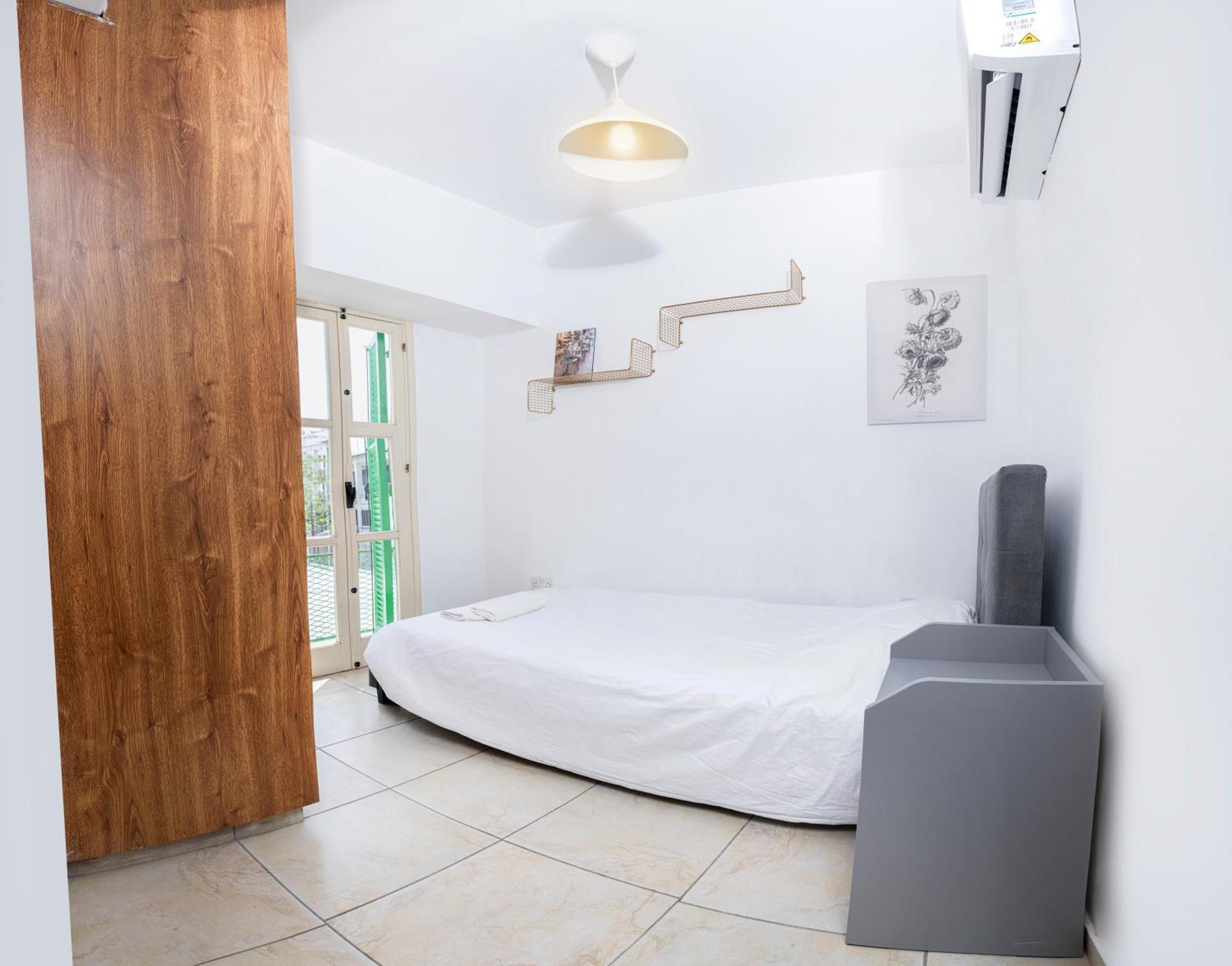 Private Room In Shared Flat Nicosie Extérieur photo