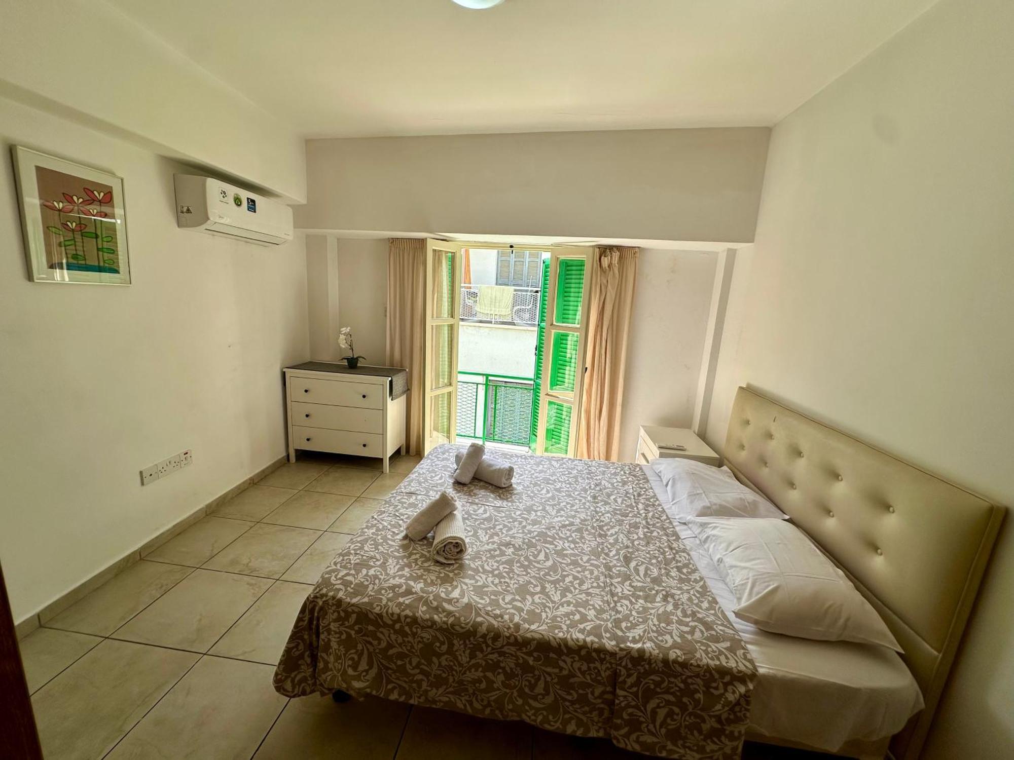 Private Room In Shared Flat Nicosie Extérieur photo